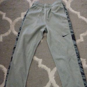 Boys Nike pants size M